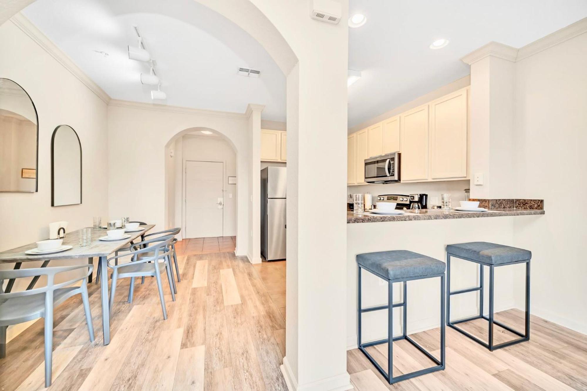 Bright 2Br Condo With Pool And Hot Tub - Near Disney! Orlando Ngoại thất bức ảnh