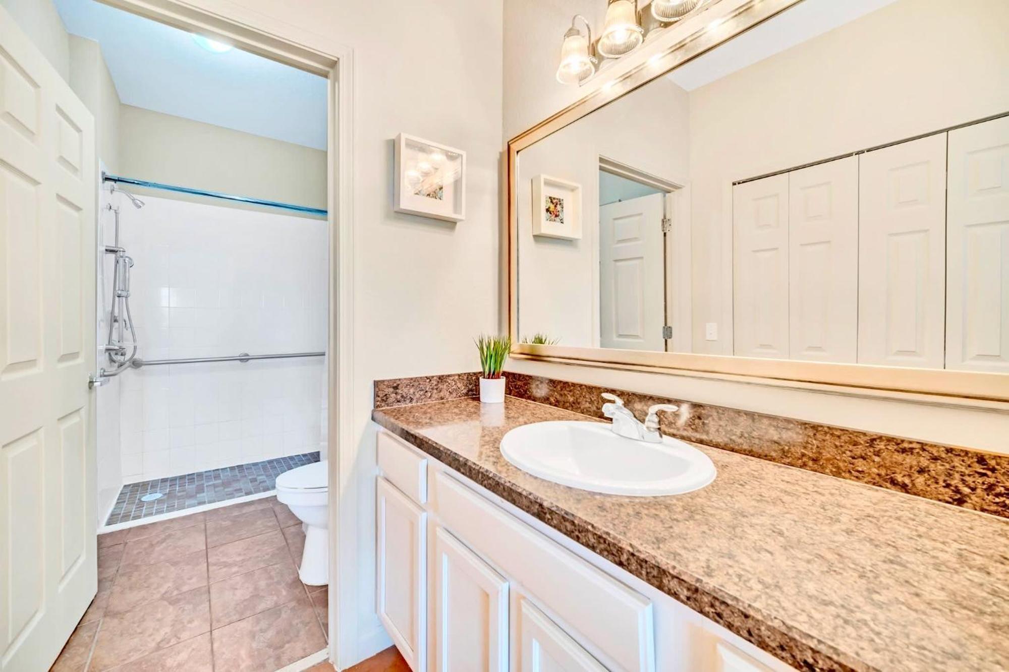 Bright 2Br Condo With Pool And Hot Tub - Near Disney! Orlando Ngoại thất bức ảnh